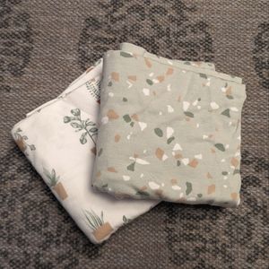 Nordstrom 2-pk car seat nursing cover plant pack